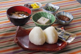 おにぎり定食