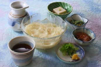 Thin wheat noodles (May~October)