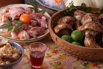 Matsutake mushroom local chicken sukiyaki（September、October）